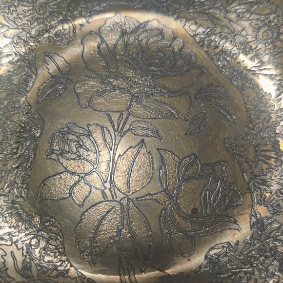 Gold over silver tray top, glass on bottom. Vintage serving tray for bon-bons. - Picture 2 of 6